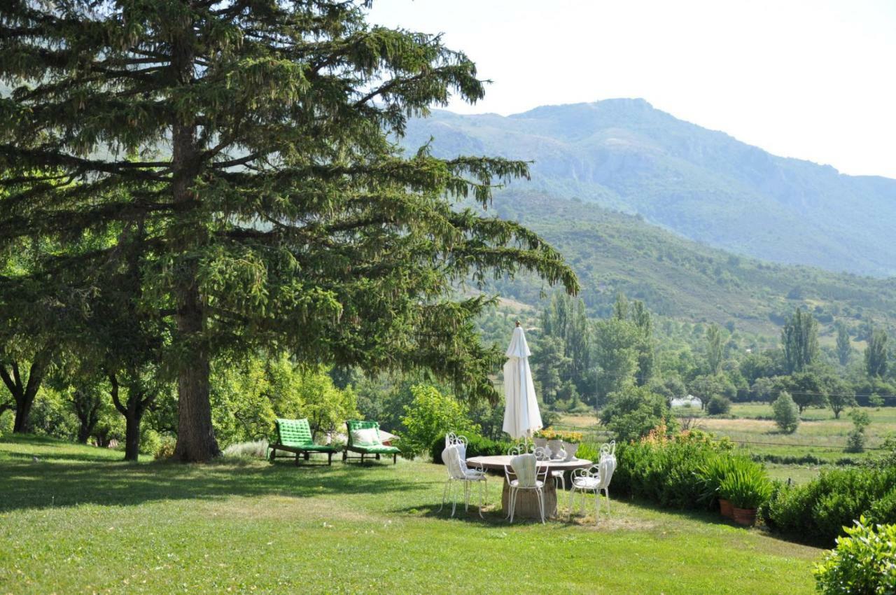 Chateau De Montfroc Bed and Breakfast Exterior foto