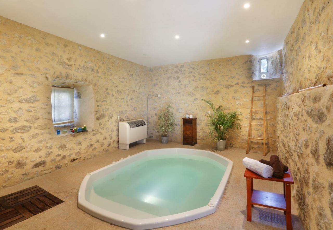 Chateau De Montfroc Bed and Breakfast Exterior foto